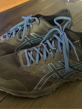 ASICS Black Athletic Running Shoes with Blue Accents